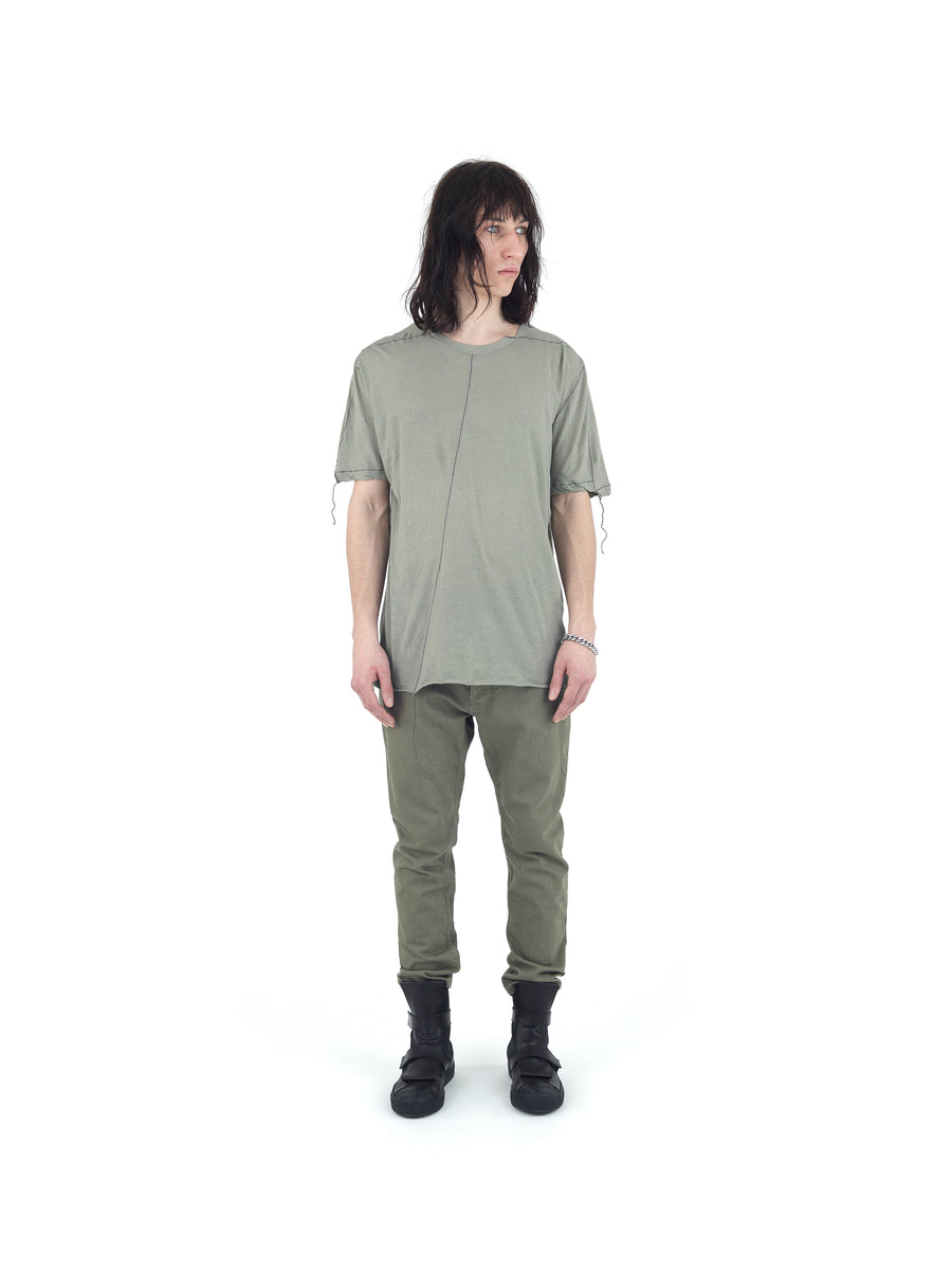 SHIFTED SEAM T-SHIRT IN TORSION JERSEY COTTON VOILE — MOSS