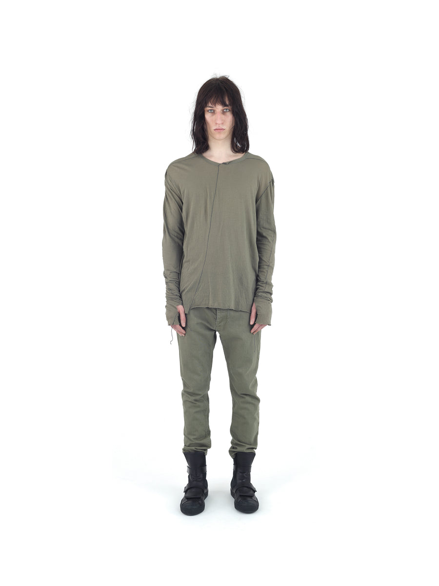 SHIFTED SEAM LONG SLEEVED T-SHIRT IN TORSION JERSEY COTTON VOILE — MOSS