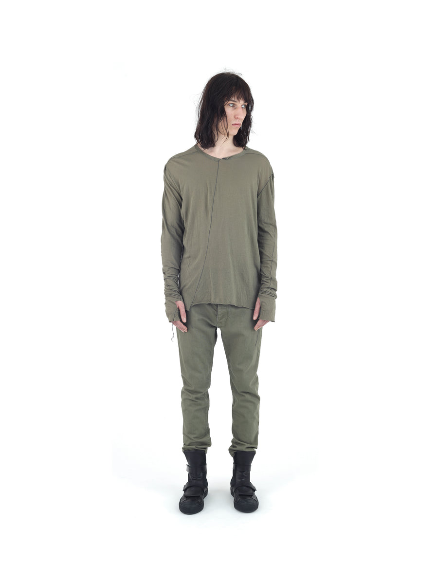 SHIFTED SEAM LONG SLEEVED T-SHIRT IN TORSION JERSEY COTTON VOILE — MOSS