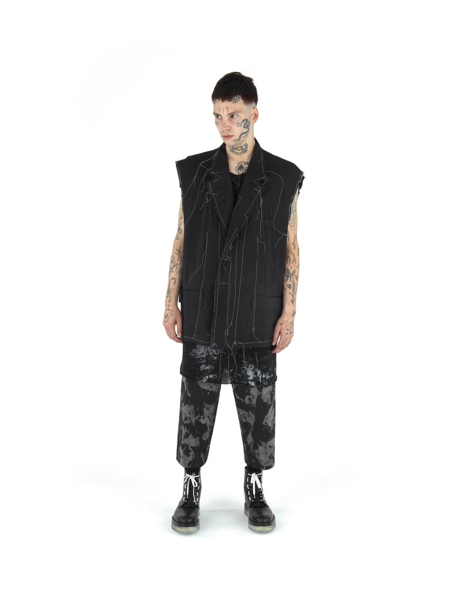 LE25 DEMI-FINISHED HAND TAILORED WOOL AND NYLON SLEEVELESS COAT — BLACK