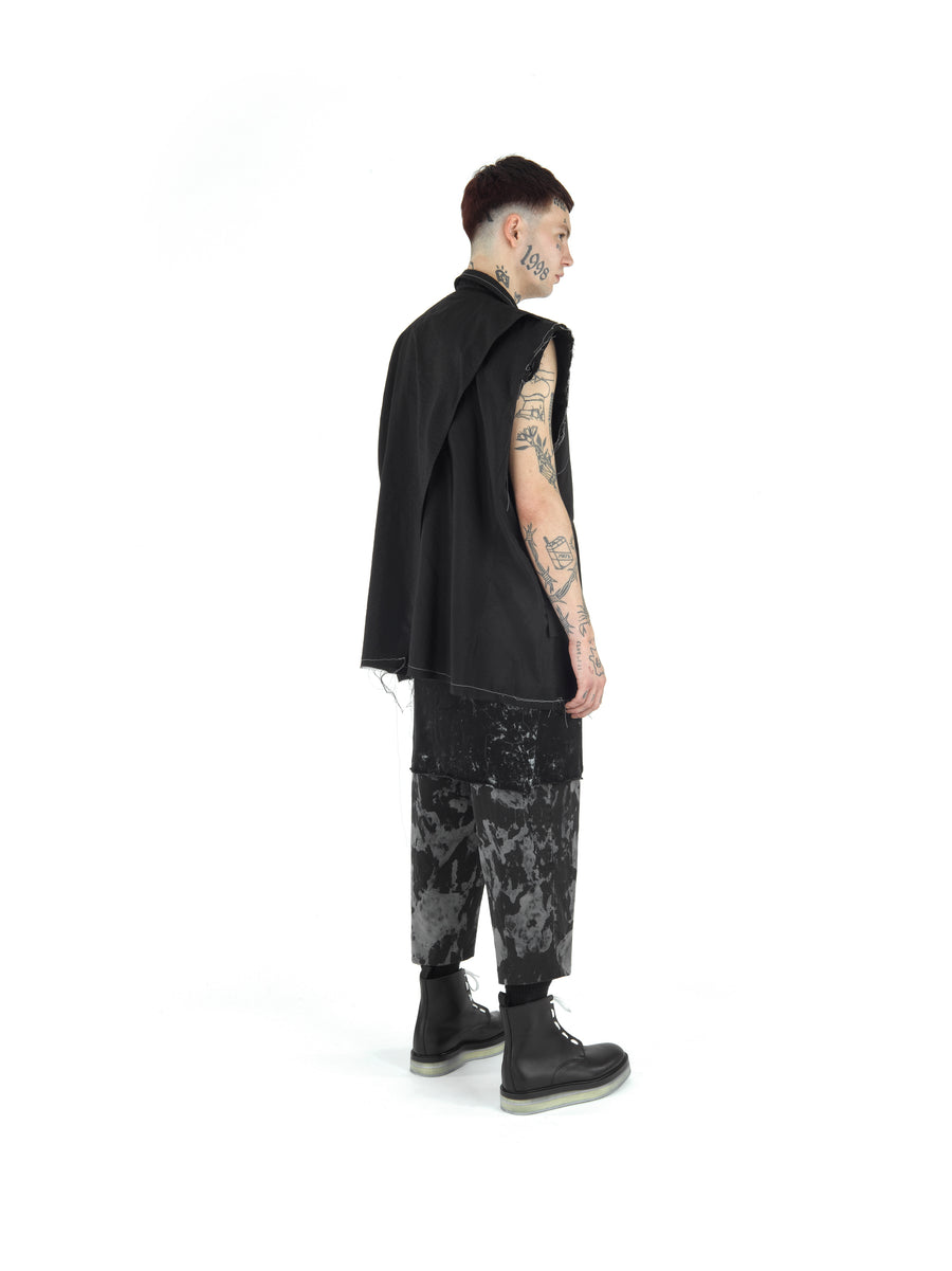 LE25 DEMI-FINISHED HAND TAILORED WOOL AND NYLON SLEEVELESS COAT — BLACK