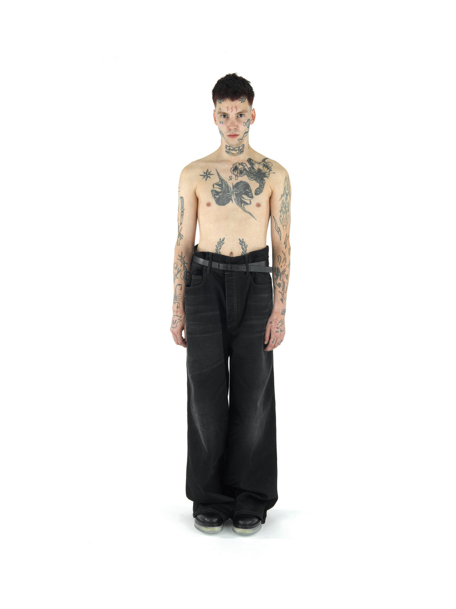 LE25 AGED DENIM OVERSIZED SKATER JEAN, HERITAGE RING DENIM — BLACK