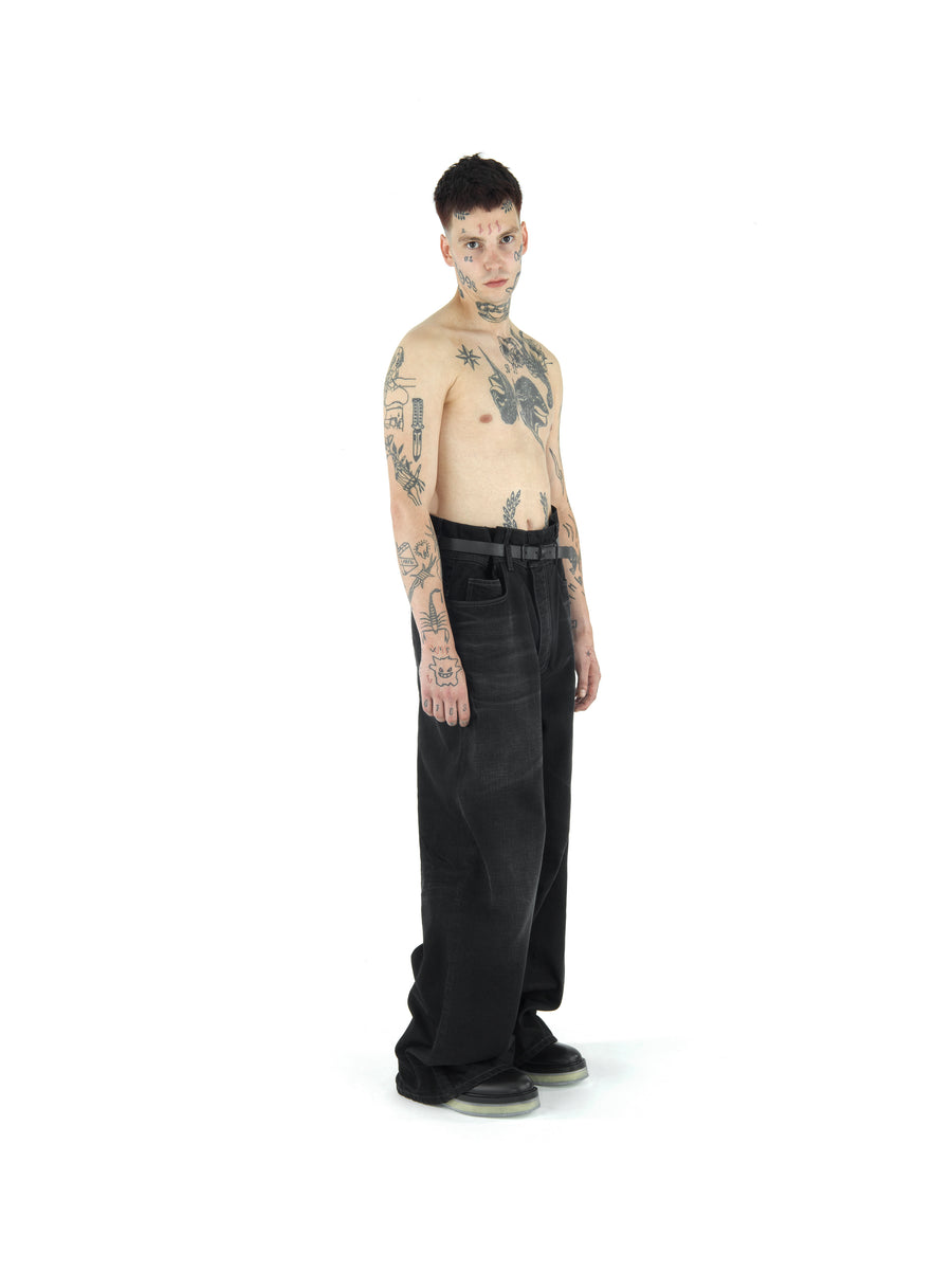 LE25 AGED DENIM OVERSIZED SKATER JEAN, HERITAGE RING DENIM — BLACK
