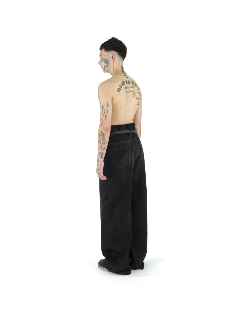 LE25 AGED DENIM OVERSIZED SKATER JEAN, HERITAGE RING DENIM — BLACK