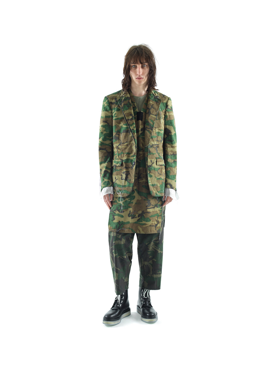 REGULAR FIT 2-BUTTON CAMOUFLAGE COTTON  RIPSTOP BLAZER WITH PETAL BACK — MOSS