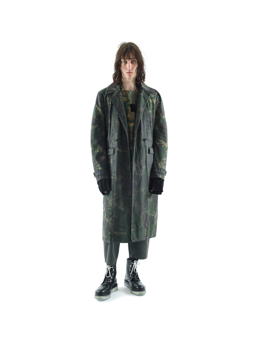 HAND TAILORED 4 POCKET TRENCH IN WAXED COTTON CAMOUFLAGE — DARK GREEN