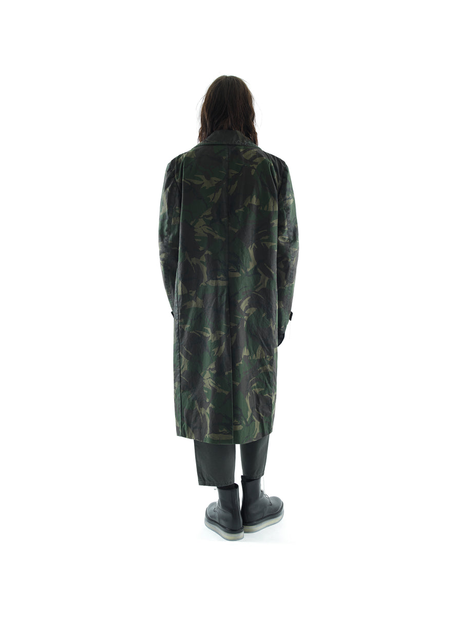 HAND TAILORED 4 POCKET TRENCH IN WAXED COTTON CAMOUFLAGE — DARK GREEN