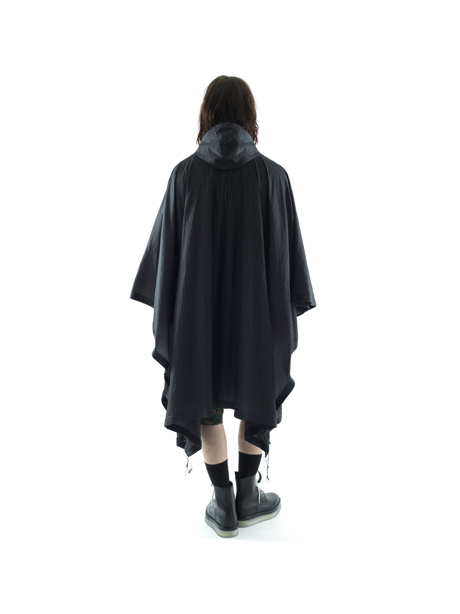 TACTICAL CAPE IN RIPSTOP PARCHMENT NYLON — BLACK