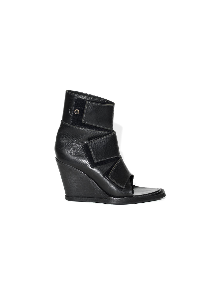 WEDGE HEEL OPEN STRAP SANDAL MINI-PLATEAU BOOTS  — BLACK