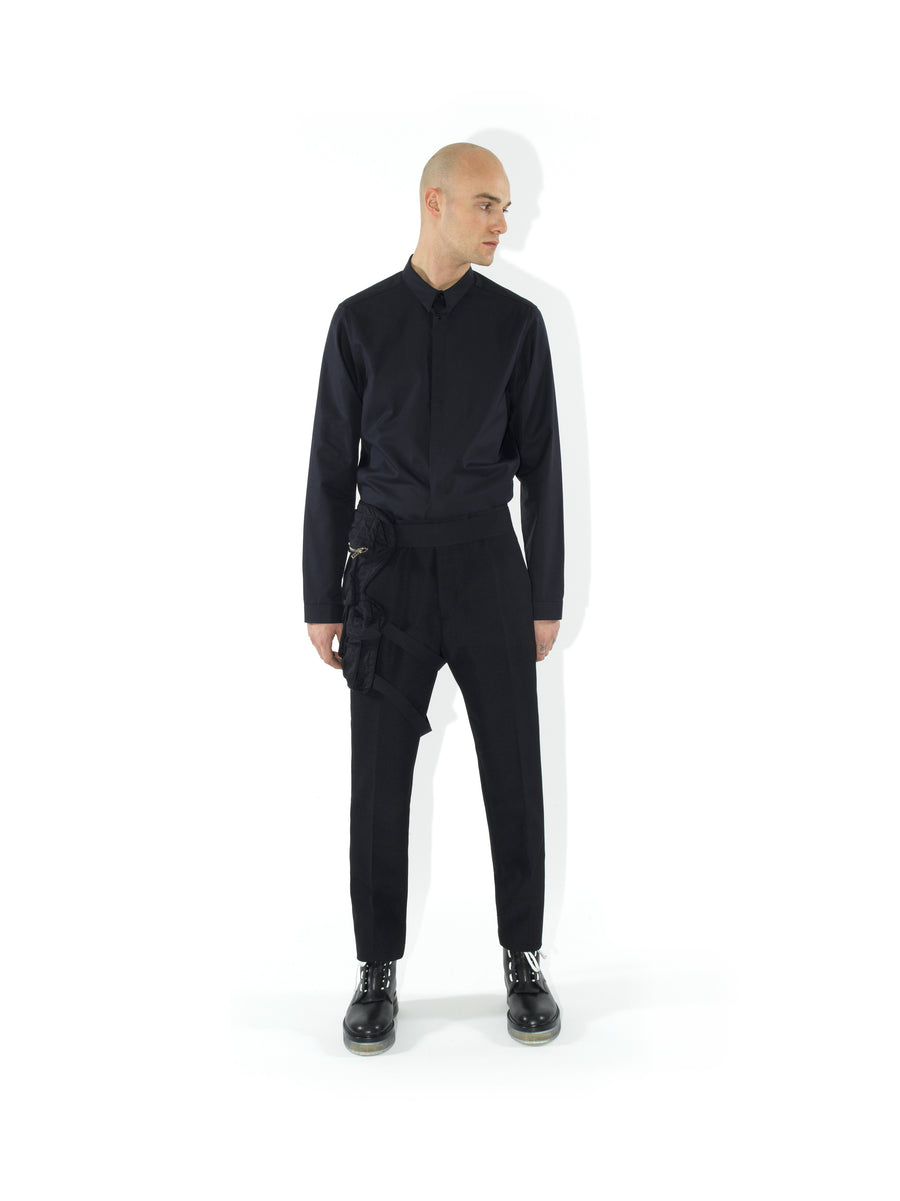 COTTON GABARDINE HIDDEN BUTTON HARD COLLAR DRESS SHIRT — BLACK