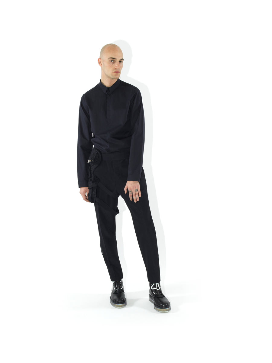 COTTON GABARDINE HIDDEN BUTTON HARD COLLAR DRESS SHIRT — BLACK