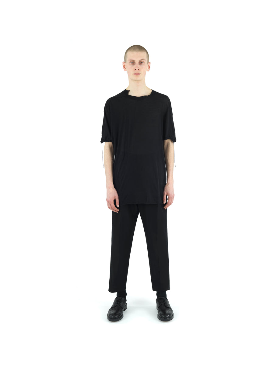 SHIFTED SEAM T-SHIRT IN TORSION JERSEY COTTON VOILE — BLACK