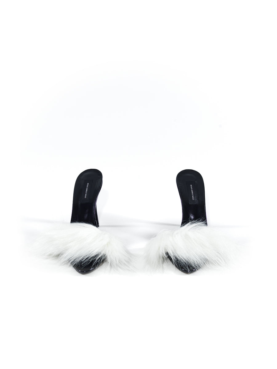 HIGH HEEL MULE WITH RECYCLED FUR CONTRAST TOE STRAP — BLACK / CREAM