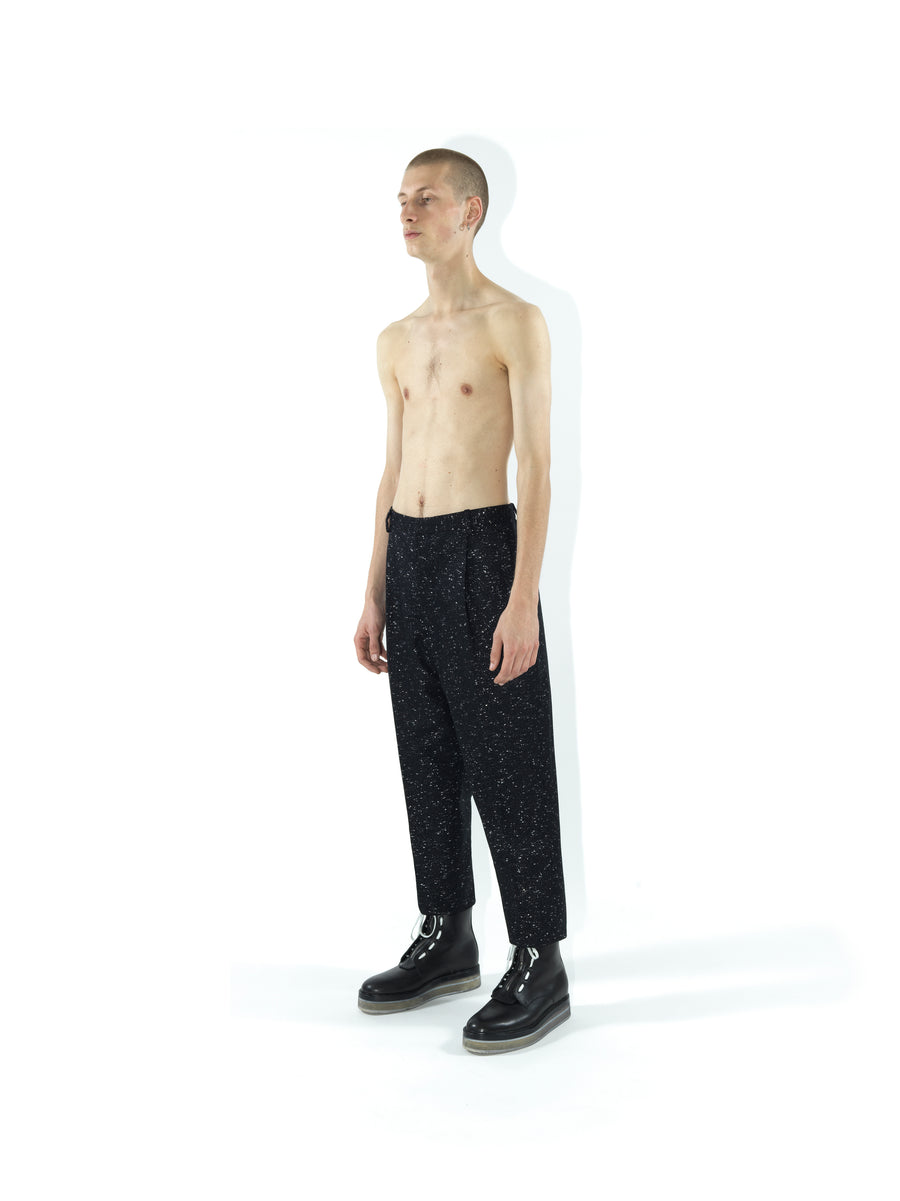 LE25 CARROT FIT, SINGLE PLEAT HAND TAILORED TROUSER IN JAPANESE SILVER TWEED FLANNEL — BLACK / SILVER
