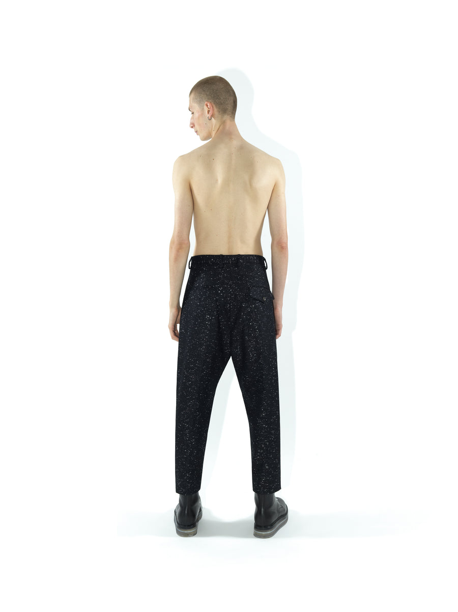 LE25 CARROT FIT, SINGLE PLEAT HAND TAILORED TROUSER IN JAPANESE SILVER TWEED FLANNEL — BLACK / SILVER