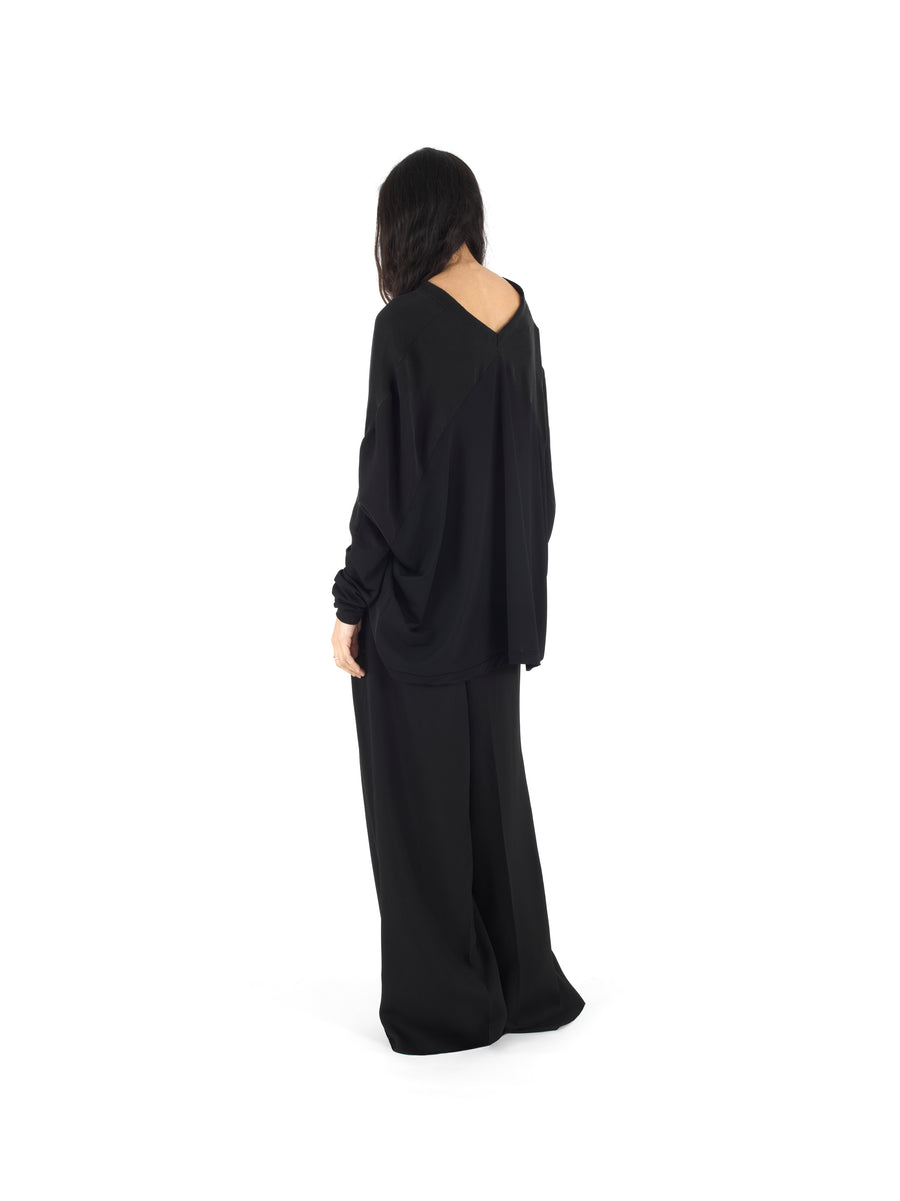 LONG SLEEVED V-NECK TOP IN HIGH TWIST VISCOSE JERSEY WITH CONTRAST CUPRO FRONT — BLACK